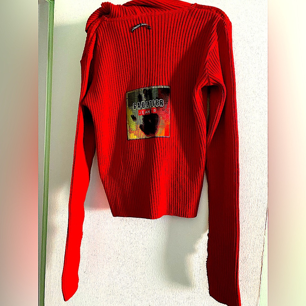JEAN PAUL GAULTIER JEANS VINTAGE WOOL SWEATER, SIZE S/M WIT A ZIPPER HOOD